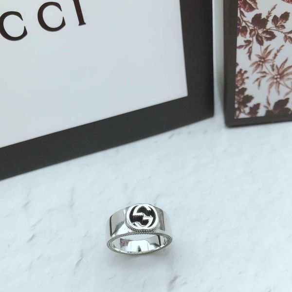 luxury design trend new ring sterling silver ring 925 material wild couple ring fashion product supply 
luxury design trend new ring sterling silver ring 925 material wild couple ring fashion product supply