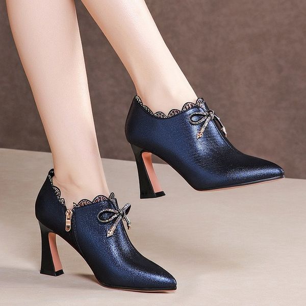 2020 new pointed large size deep-mouth thin shoes women's leather bowknot high-heeled shoes office party wedding banquet career, Black
2020 new pointed large size deep-mouth thin shoes women's leather bowknot high-heeled shoes office party wedding banquet career, Black