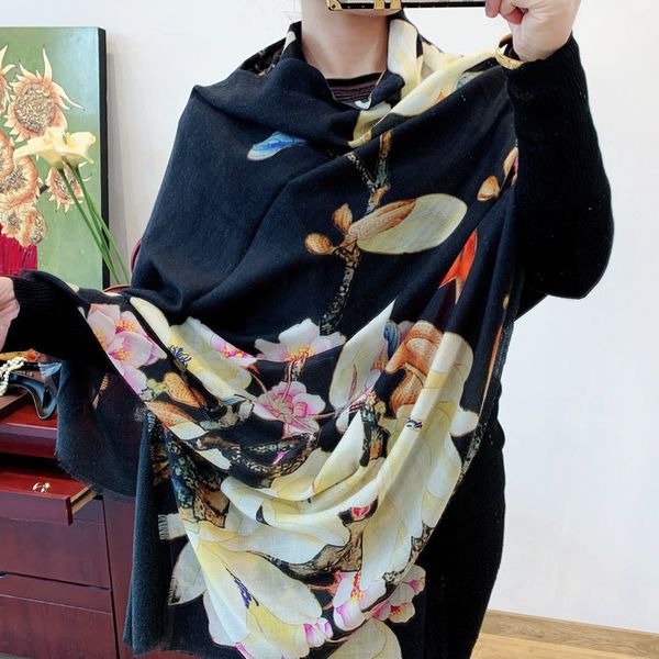 new 2020 thrush bird with magnolia 300 branch super fine pure cashmere shawl long money scarf female winter thin section, Blue;gray
new 2020 thrush bird with magnolia 300 branch super fine pure cashmere shawl long money scarf female winter thin section, Blue;gray