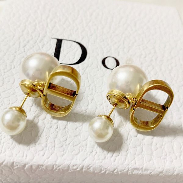 classical cd letter pearl women's charm earrings fashion gold female jewelry accessories ing, Golden
classical cd letter pearl women's charm earrings fashion gold female jewelry accessories ing, Golden