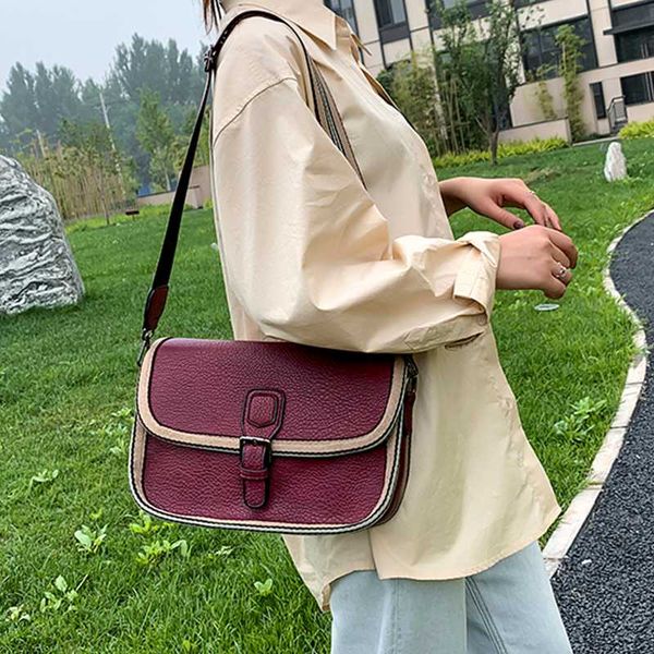 контраст цвет кожа crossbody сумка для женщин ручной сумки 2020 конструктора wide плечевого ремень сумка thread мешок главной femme
контраст цвет кожа crossbody сумка для женщин ручной сумки 2020 конструктора wide плечевого ремень сумка thread мешок главной femme