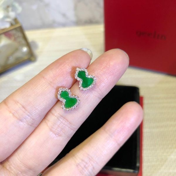 2019 new women's earring goddess essential charming elegantat fashion natural jade material, Golden;silver
2019 new women's earring goddess essential charming elegantat fashion natural jade material, Golden;silver