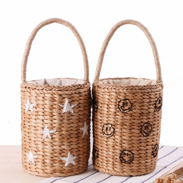 fashion portable bucket woven bag totes embroidery stars smile face pineapple straw bag summer vacation beach bag
fashion portable bucket woven bag totes embroidery stars smile face pineapple straw bag summer vacation beach bag