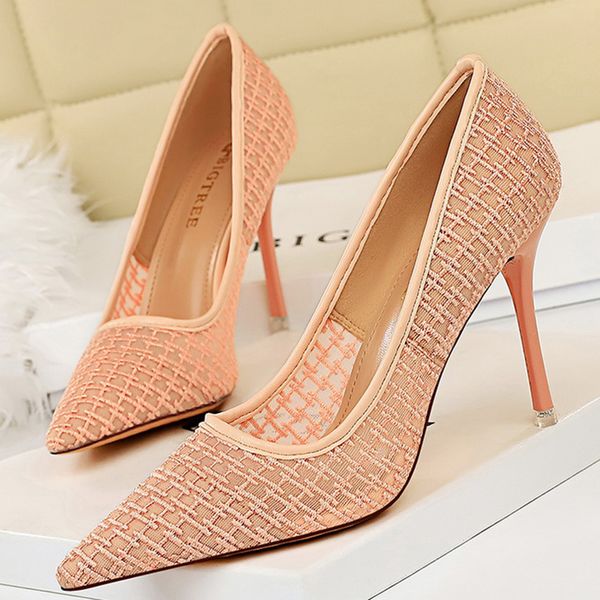 2020 autumn women 9.5cm high heels fashion pumps pointed toe stiletto pink elegant lady fetish escarpins girls prom wedding shoe, Black
2020 autumn women 9.5cm high heels fashion pumps pointed toe stiletto pink elegant lady fetish escarpins girls prom wedding shoe, Black