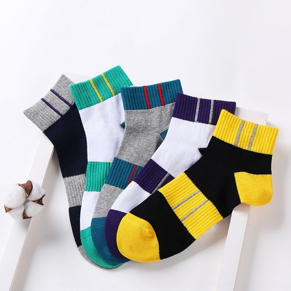 jianlang men's sports mid-leg cotton and cotton socks breathable sweat-absorbing four seasons men's socks leisure mid-leg 5 pairs, Black
jianlang men's sports mid-leg cotton and cotton socks breathable sweat-absorbing four seasons men's socks leisure mid-leg 5 pairs, Black