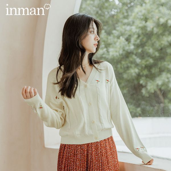 inman 2020 autumn new arrival retro style v-neck rose embroidery single-breasted jacquard cardigan sweater, White