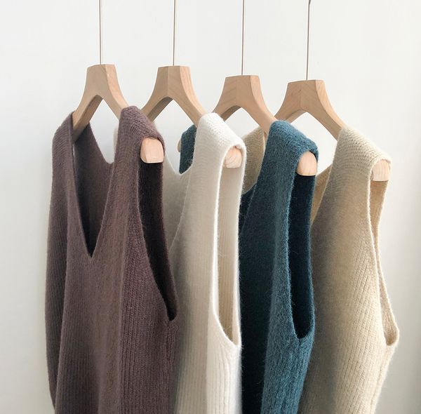 women's vests womens vest knitted autumn winter 2021 korean version of loose outside wear versatile sleeveless clip v-neck sweater, Black;white
women's vests womens vest knitted autumn winter 2021 korean version of loose outside wear versatile sleeveless clip v-neck sweater, Black;white