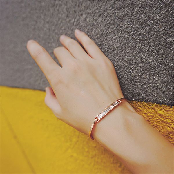 personality copper material bracelet rose gold color two row crystal rhinestone pave bracelets for women jewelry gift for friend, Black
personality copper material bracelet rose gold color two row crystal rhinestone pave bracelets for women jewelry gift for friend, Black