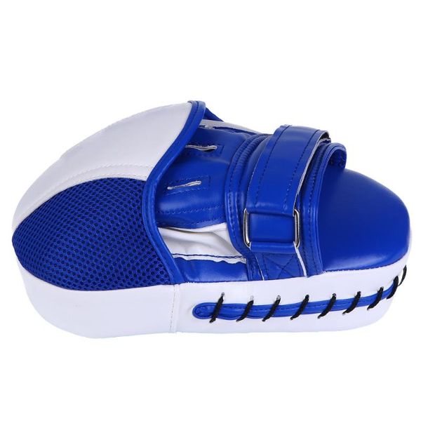 1 pc boxing mireusable punching mitts focus boxing target pad supplies for friends lover family
1 pc boxing mireusable punching mitts focus boxing target pad supplies for friends lover family