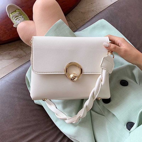 solid color shoulder underarm bag 2020 new fashion all-match pu leather women's designer shoulder messenger bag
solid color shoulder underarm bag 2020 new fashion all-match pu leather women's designer shoulder messenger bag