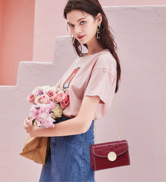 2020 women designers bags handbag new leather crossbody bag small square type female fashion style chain shoulder ins trend
2020 women designers bags handbag new leather crossbody bag small square type female fashion style chain shoulder ins trend