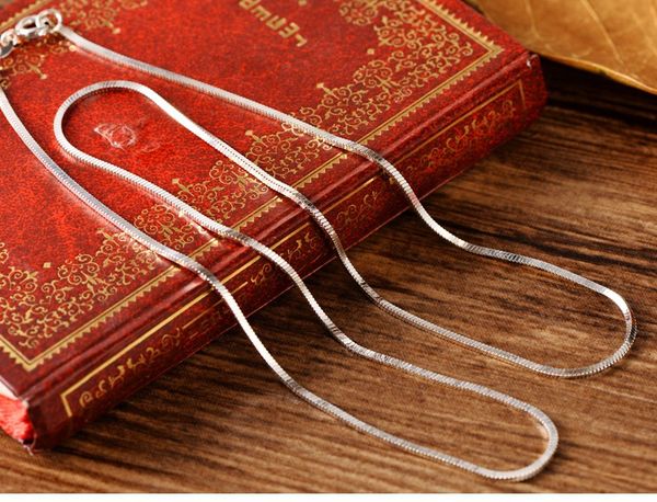 s925 sterling silver square thread snake bone chain creative fashion simple clavicle chain men and women 1.8mm
s925 sterling silver square thread snake bone chain creative fashion simple clavicle chain men and women 1.8mm