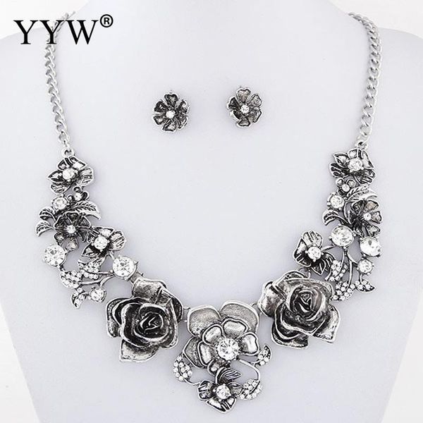 classical luxury flower shape women jewelry set stud earrings necklace bouquet ornaments charms female suit kolye femme brinco, Silver
classical luxury flower shape women jewelry set stud earrings necklace bouquet ornaments charms female suit kolye femme brinco, Silver