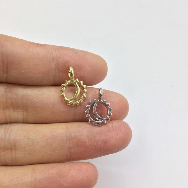 charms eruifa pretty 20pcs 10mm sun with moo zinc alloy women wholesales necklace,earring bracelet jewelry diy handmade 2 colors, Bronze;silver
charms eruifa pretty 20pcs 10mm sun with moo zinc alloy women wholesales necklace,earring bracelet jewelry diy handmade 2 colors, Bronze;silver
