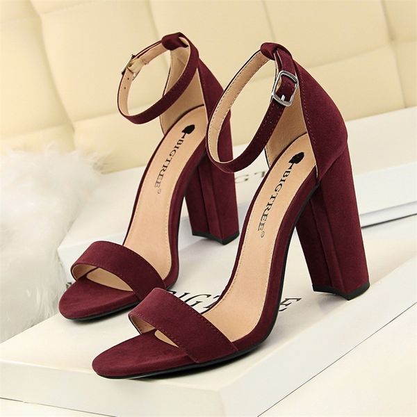 bigtree shoes women sandals 2020 women shoes block heels women suede buckle party sandalias classic sandals ladies shoes y200620, Black
bigtree shoes women sandals 2020 women shoes block heels women suede buckle party sandalias classic sandals ladies shoes y200620, Black