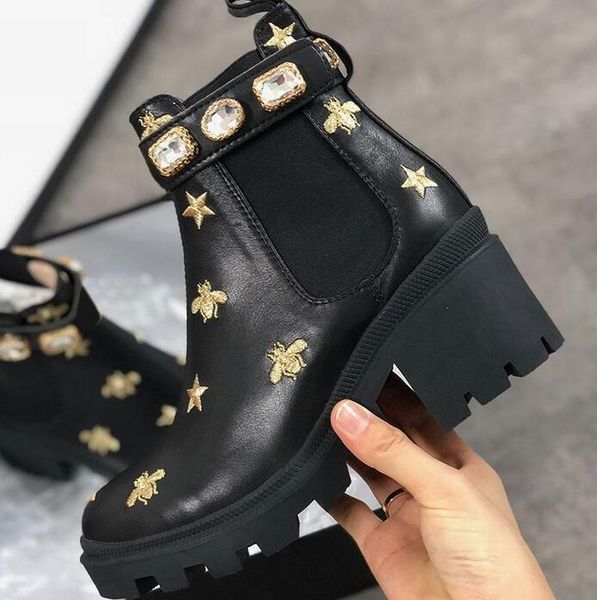 luxury design women designer boots martin desert boot flamingos love arrow medal leathers coarse embellished leather ankle bootss non-slip w, Black
luxury design women designer boots martin desert boot flamingos love arrow medal leathers coarse embellished leather ankle bootss non-slip w, Black