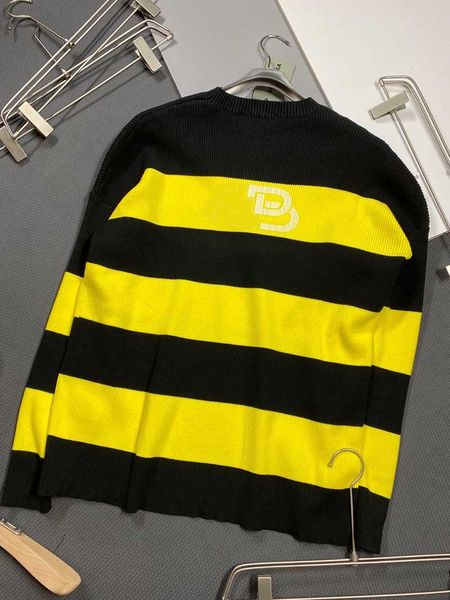 mens sweaters autumn & winter new womens fashion letter embroidery sweater couple casual contrast color sweatshirts size xs-xl, White;black
mens sweaters autumn & winter new womens fashion letter embroidery sweater couple casual contrast color sweatshirts size xs-xl, White;black