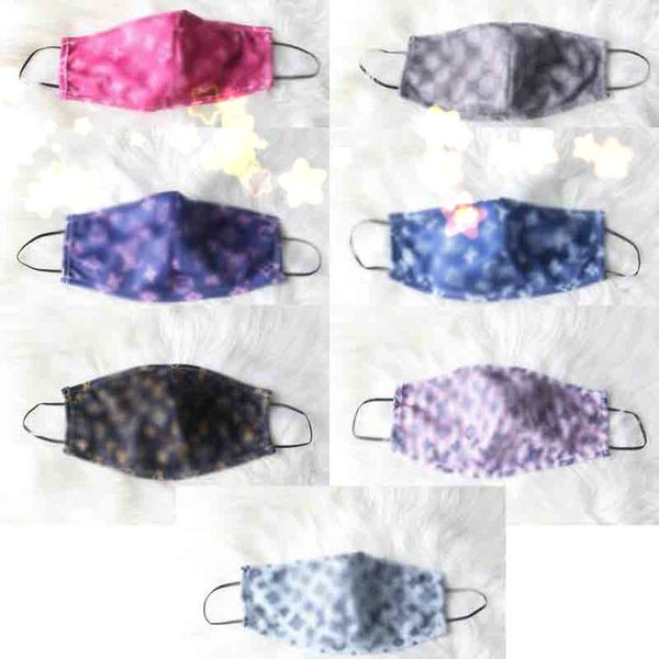 luxury designer item face mask dustproof double fabric face mask dustproof brand letter logo washable breathable fashion face mask man woman
luxury designer item face mask dustproof double fabric face mask dustproof brand letter logo washable breathable fashion face mask man woman