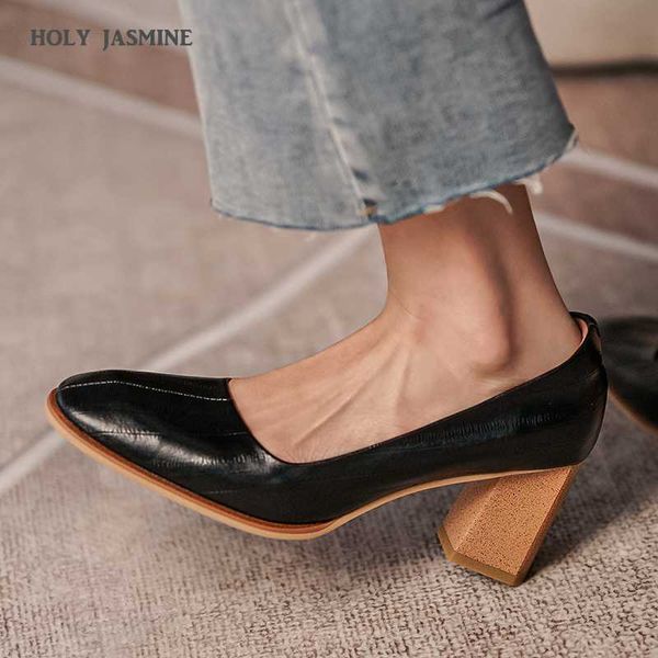 2020 new high heels women pumps natural genuine leather thick high heel glove shoes real leather round toe office lady shoes, Black
2020 new high heels women pumps natural genuine leather thick high heel glove shoes real leather round toe office lady shoes, Black