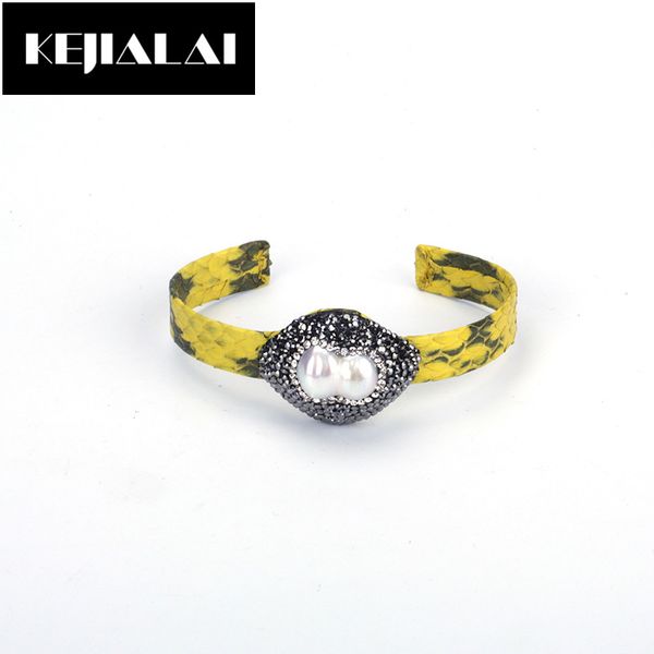 bangle kejialai vintage bohemian style pattern leather fashion jewelry fresh water pearl charm with rhinestone women gift, Black
bangle kejialai vintage bohemian style pattern leather fashion jewelry fresh water pearl charm with rhinestone women gift, Black
