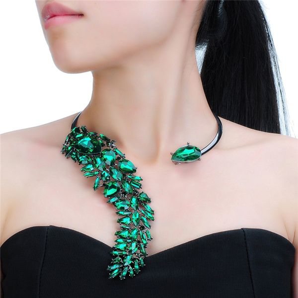 fashion jewelry acrylic glass choker collar statement bib pendant green necklace, Golden;silver 
fashion jewelry acrylic glass choker collar statement bib pendant green necklace, Golden;silver