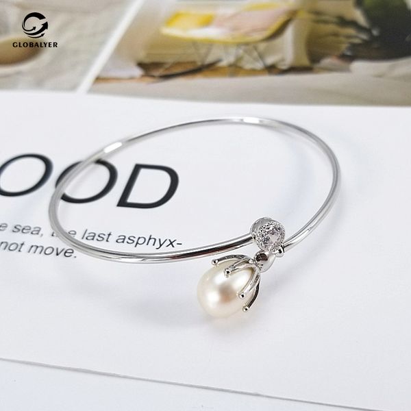 new european and american fashion personality s925 silver bracelet inlaid freshwater pearl bracelet factory silver jewelry, Golden;silver
new european and american fashion personality s925 silver bracelet inlaid freshwater pearl bracelet factory silver jewelry, Golden;silver