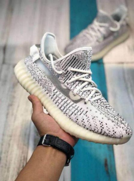 2019 casual shoes men white black fish thread mesh outdoor dynamic static reflective women sports shoes plus 22
2019 casual shoes men white black fish thread mesh outdoor dynamic static reflective women sports shoes plus 22