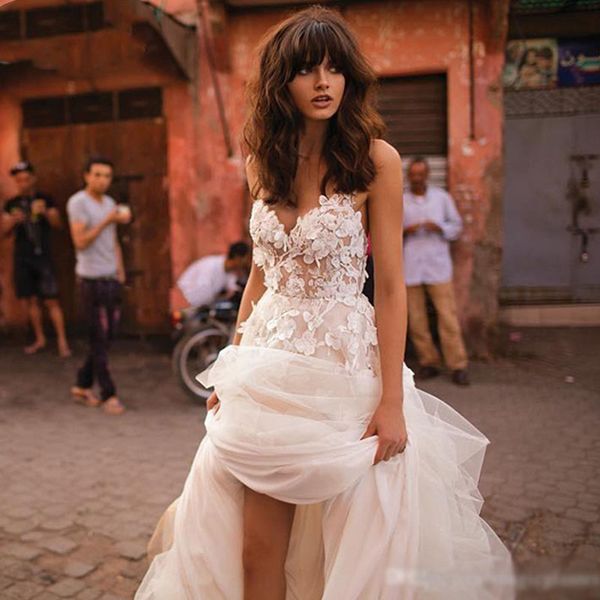 sweetheart lace a line wedding dresses 2020 tulle custom-made backless wedding gown bride vestido de noiva, Blue;red
sweetheart lace a line wedding dresses 2020 tulle custom-made backless wedding gown bride vestido de noiva, Blue;red
