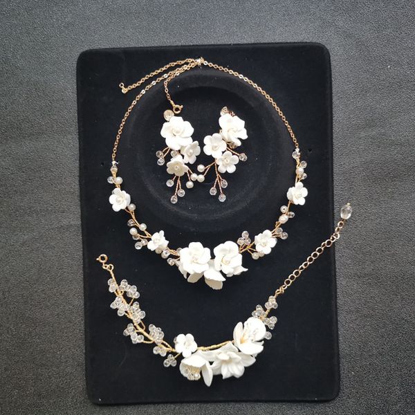 slbridal rhinestones austrian crystal pearls ceramic flower wedding jewelry set bridal necklace earring set part women jewelry, Silver
slbridal rhinestones austrian crystal pearls ceramic flower wedding jewelry set bridal necklace earring set part women jewelry, Silver