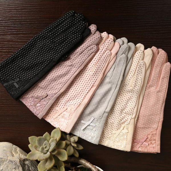 новых женщины lace солнцезащитных перчаток лето весна lady stretch сенсорного экран анти увы противоскользящего вождение перчатка дышащего g, Blue;gray
новых женщины lace солнцезащитных перчаток лето весна lady stretch сенсорного экран анти увы противоскользящего вождение перчатка дышащего g, Blue;gray