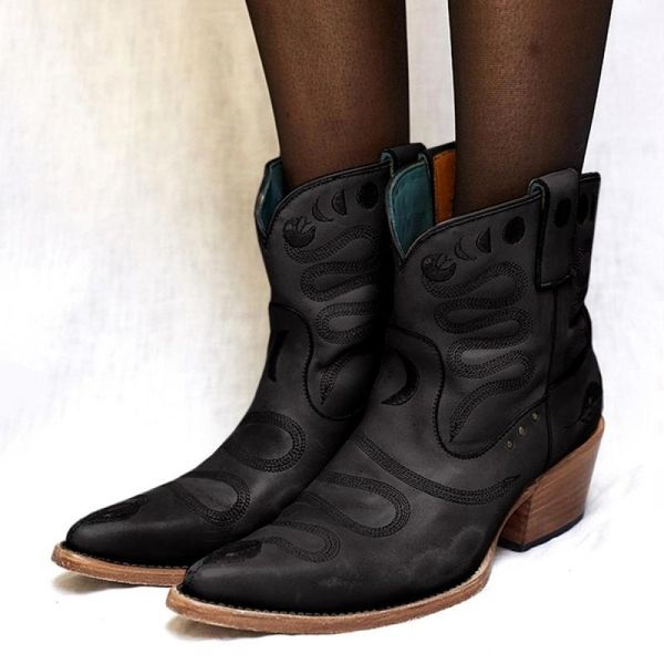 winter new women ankle boots snake & moon phase embroidery boots ladies vintage leather western pointed toe booties shoes, Black
winter new women ankle boots snake & moon phase embroidery boots ladies vintage leather western pointed toe booties shoes, Black