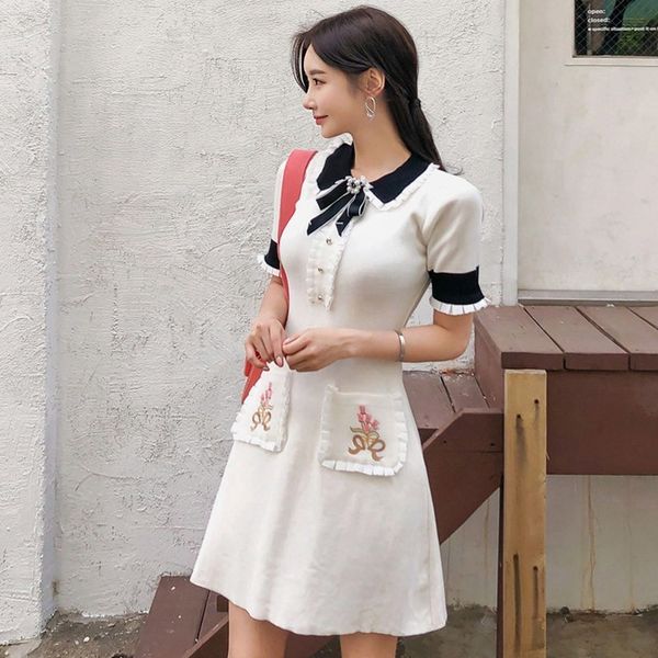 casual dresses high street 2021 fashion korean knitted dress women summer pearl bow stretch embroidered flower pocket vestidos, Black;gray
casual dresses high street 2021 fashion korean knitted dress women summer pearl bow stretch embroidered flower pocket vestidos, Black;gray