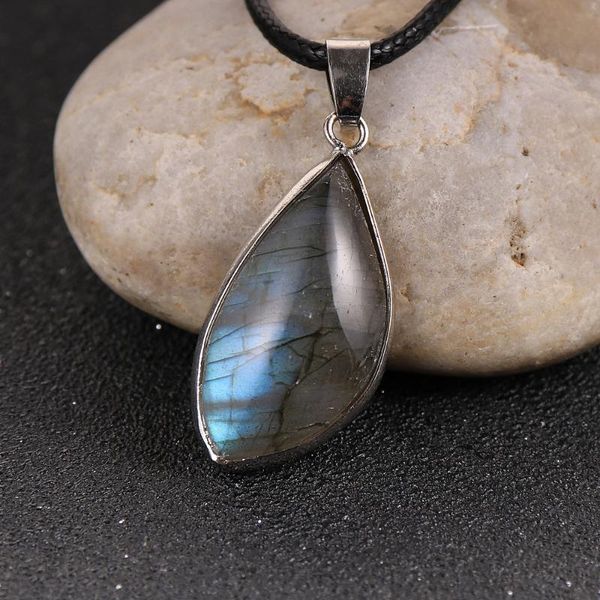 irregular labradorite necklace natural stone pendant necklace grade moon stone for men women yoga energy, Silver
irregular labradorite necklace natural stone pendant necklace grade moon stone for men women yoga energy, Silver