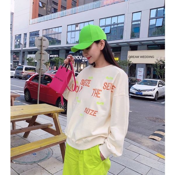 2020 pullover sweatersweaterwomen's autumn fashion korean style sweater letter embroidered long sleeve cotton pullover round neck sw, Black
2020 pullover sweatersweaterwomen's autumn fashion korean style sweater letter embroidered long sleeve cotton pullover round neck sw, Black