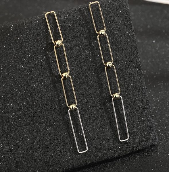 2020 new style925 silver needle made of european and american fashion metal earrings with long geometric earrings 010, Golden;silver
2020 new style925 silver needle made of european and american fashion metal earrings with long geometric earrings 010, Golden;silver