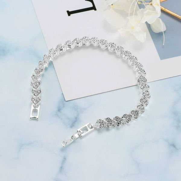 fashion crystal chain bracelet women charm new jewelry simple zircon bracelet for lovers, Black
fashion crystal chain bracelet women charm new jewelry simple zircon bracelet for lovers, Black