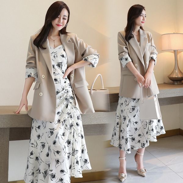 dress fashion 2020 spring and autumn suspender skirt coat dress coatnew long-sleeved suit coat floral suspender skirt two-piece suit ca1vo, Gray
dress fashion 2020 spring and autumn suspender skirt coat dress coatnew long-sleeved suit coat floral suspender skirt two-piece suit ca1vo, Gray