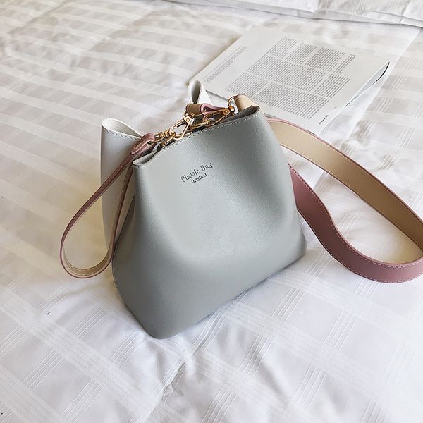shoulder 2020 female crossbody handbags pu leather larger new bucket bags fashion women capacity designer messenger bags girls mqhsl, Red;black
shoulder 2020 female crossbody handbags pu leather larger new bucket bags fashion women capacity designer messenger bags girls mqhsl, Red;black