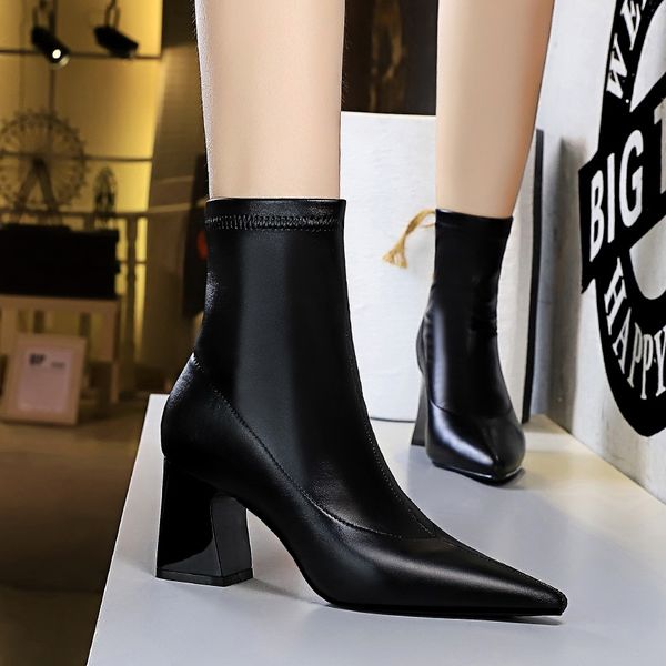 2021 winter fashion women thigh high long flat boots beige low heels knee high boots soft leather square toe boots party shoes, Black
2021 winter fashion women thigh high long flat boots beige low heels knee high boots soft leather square toe boots party shoes, Black