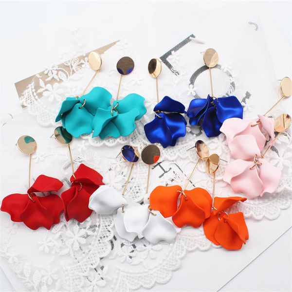 2020 new design fashion jewelry exaggerated long rose petals earrings gold metal holiday party earrings for women gift, Silver
2020 new design fashion jewelry exaggerated long rose petals earrings gold metal holiday party earrings for women gift, Silver