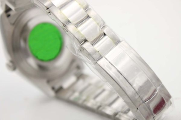 selling men's mechanical watch all silver white single calendar fashion fashion business sports watch, Slivery;brown
selling men's mechanical watch all silver white single calendar fashion fashion business sports watch, Slivery;brown