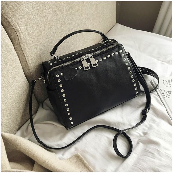 women handbag pillow 2020 new designer fashion rivet crossbody messenger bag large capacity vintage tote bag
women handbag pillow 2020 new designer fashion rivet crossbody messenger bag large capacity vintage tote bag