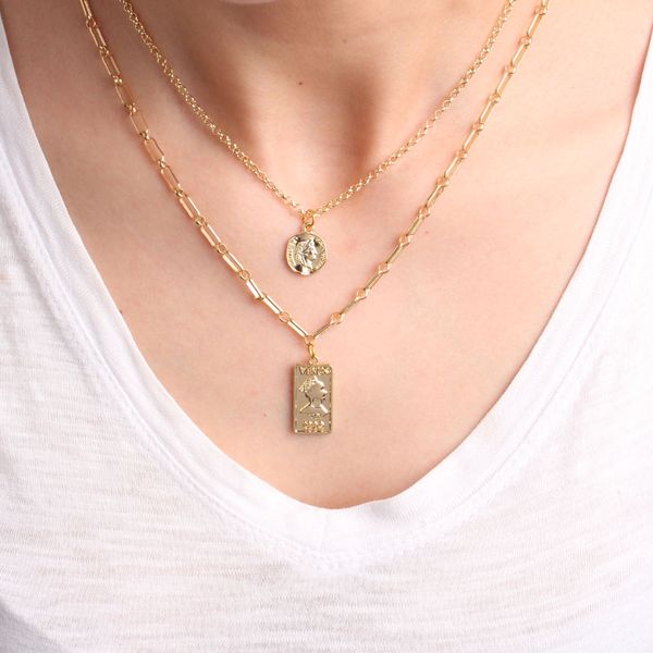 2020 new arrivals european and american avatar metal necklace for women metal pendant personality clavicle chain necklace set, Silver
2020 new arrivals european and american avatar metal necklace for women metal pendant personality clavicle chain necklace set, Silver