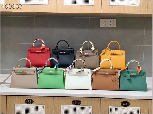 original 20ss leather white handbag women silk scarf messenger shoulder bag smiley face buckle messenger bag shopping bags
original 20ss leather white handbag women silk scarf messenger shoulder bag smiley face buckle messenger bag shopping bags