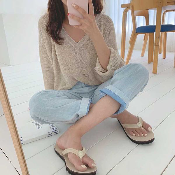 women's sweaters 2021 autumn winter knitted elegant oversize ladies jumpers v-neck pullovers minimalist korean women sweater, White;black
women's sweaters 2021 autumn winter knitted elegant oversize ladies jumpers v-neck pullovers minimalist korean women sweater, White;black