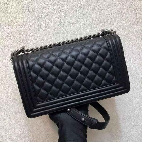 fashion lady shoulder bag leather lady messenger bag 2020 new handbag caviar leather handbag
fashion lady shoulder bag leather lady messenger bag 2020 new handbag caviar leather handbag