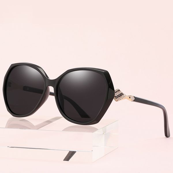 sunglasses light ladies european and american diamond elegant big frame glasses, White;black
sunglasses light ladies european and american diamond elegant big frame glasses, White;black