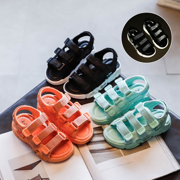 children's beach shoes 2020 summer new solid color fashion boy's casual shoes hook and loop lightweight sports sandals, Black;red
children's beach shoes 2020 summer new solid color fashion boy's casual shoes hook and loop lightweight sports sandals, Black;red