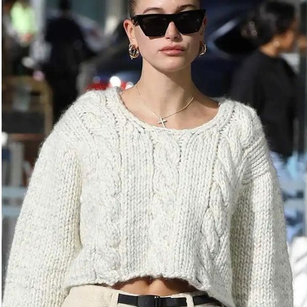 casual twist knitted oversized cropped sweater women autumn winter long sleeve o neck loose pullover ladies jumpers crop new, White;black
casual twist knitted oversized cropped sweater women autumn winter long sleeve o neck loose pullover ladies jumpers crop new, White;black