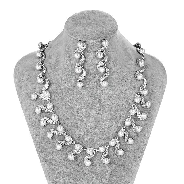 weimanjingdian imitation pearl and rhinestons necklace and earrings bridal wedding jewelry set packing in gift box, Silver
weimanjingdian imitation pearl and rhinestons necklace and earrings bridal wedding jewelry set packing in gift box, Silver